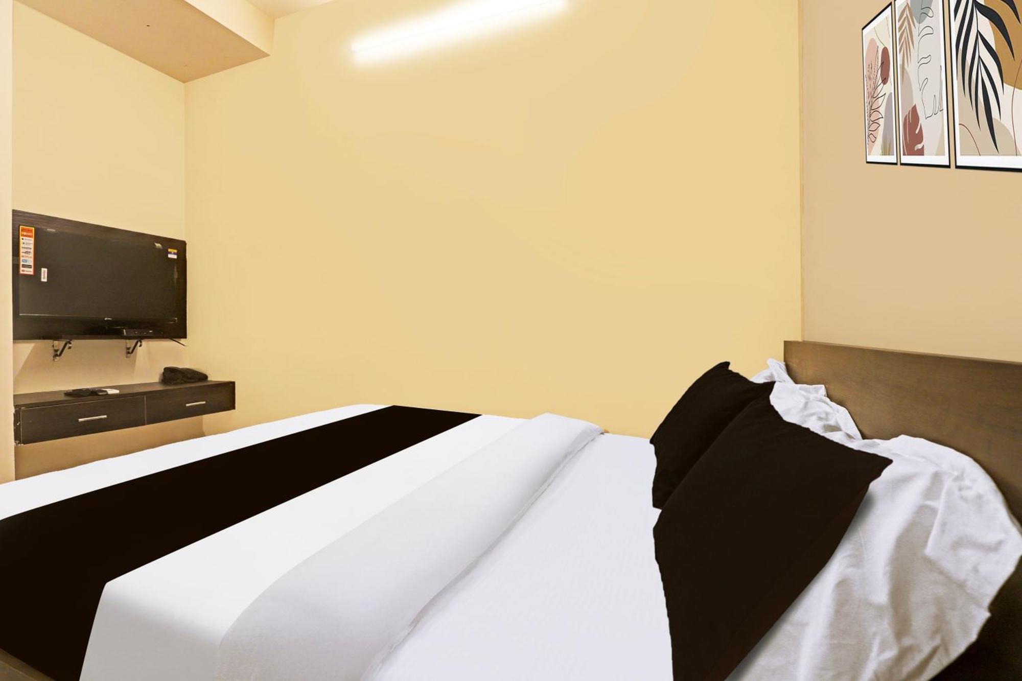 Super Hotel O Inn11 Near Central Station Chennai Esterno foto