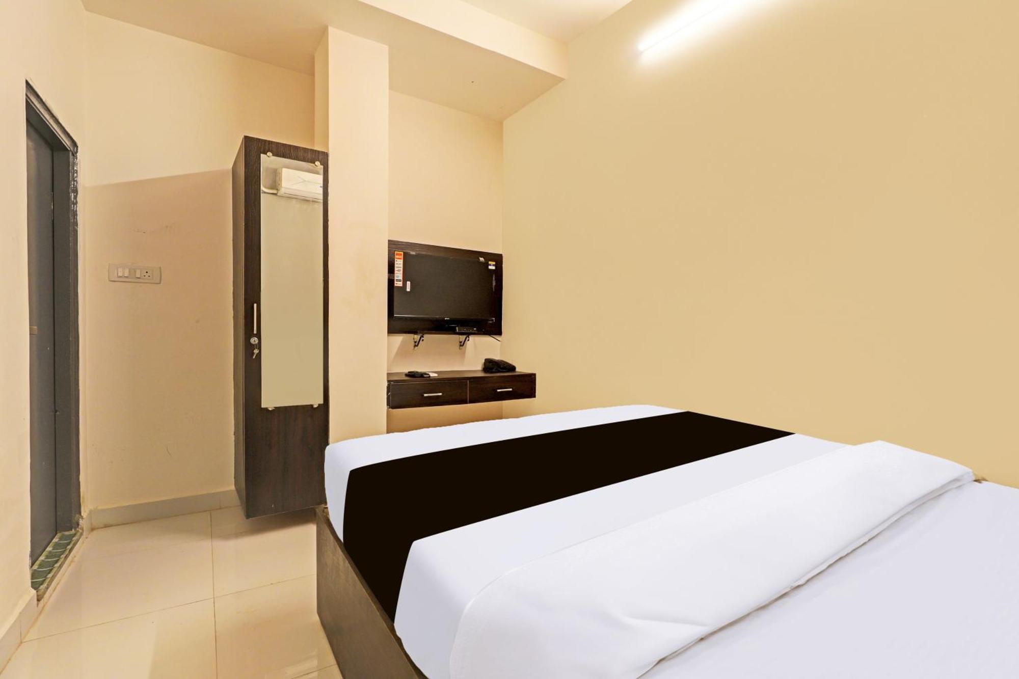 Super Hotel O Inn11 Near Central Station Chennai Esterno foto